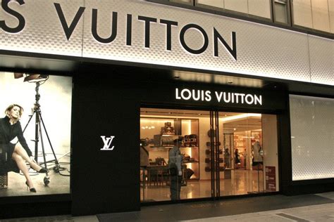 louis vuitton roman|louis vuitton rome reviews.